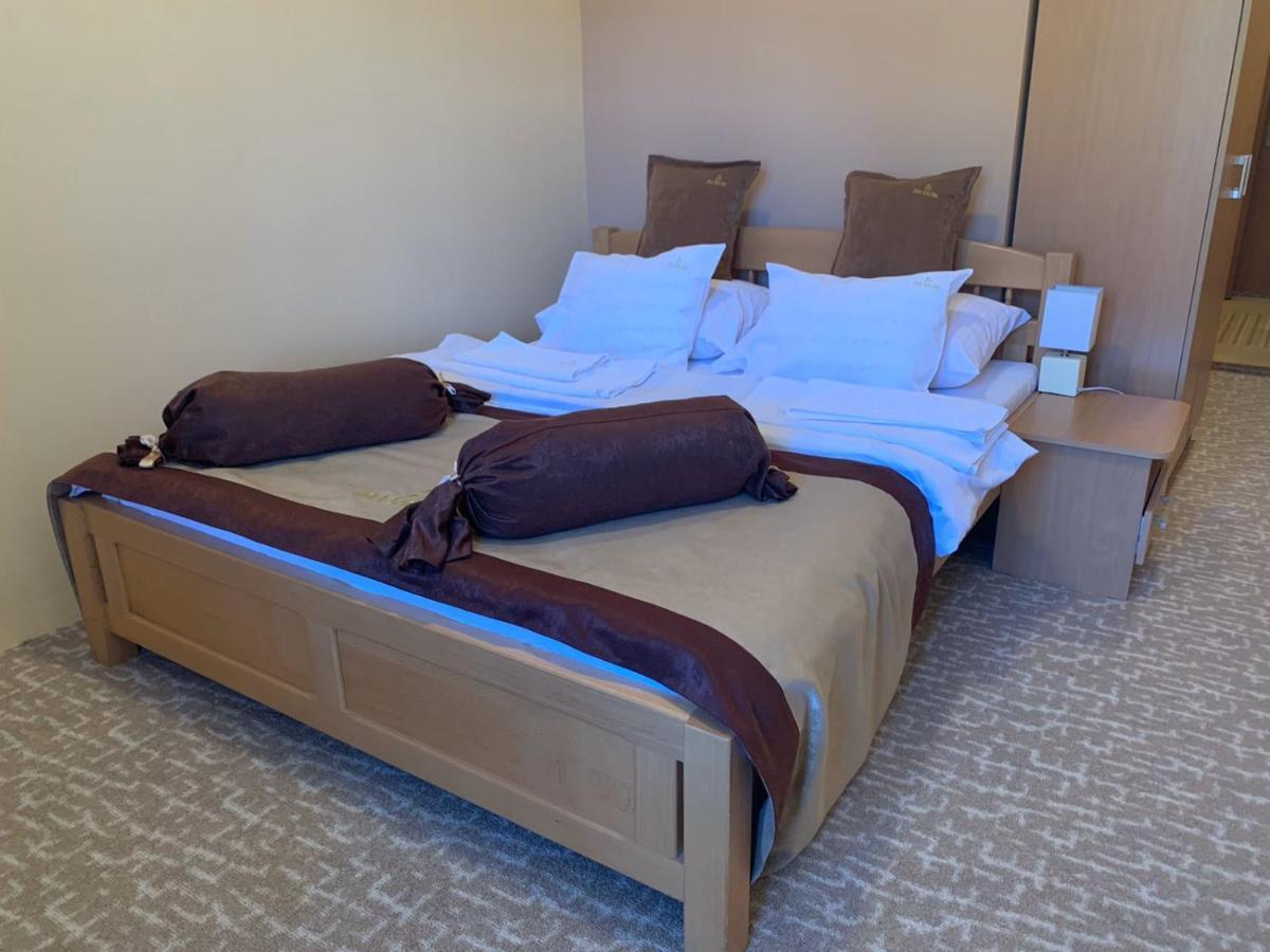 Dva Goluba Hotel 3*